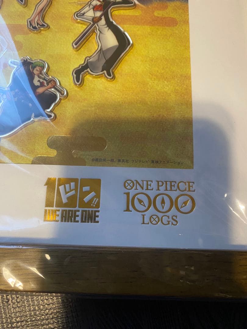 ワンピース　額装ピンバッジ　1000話　10 0巻　記念