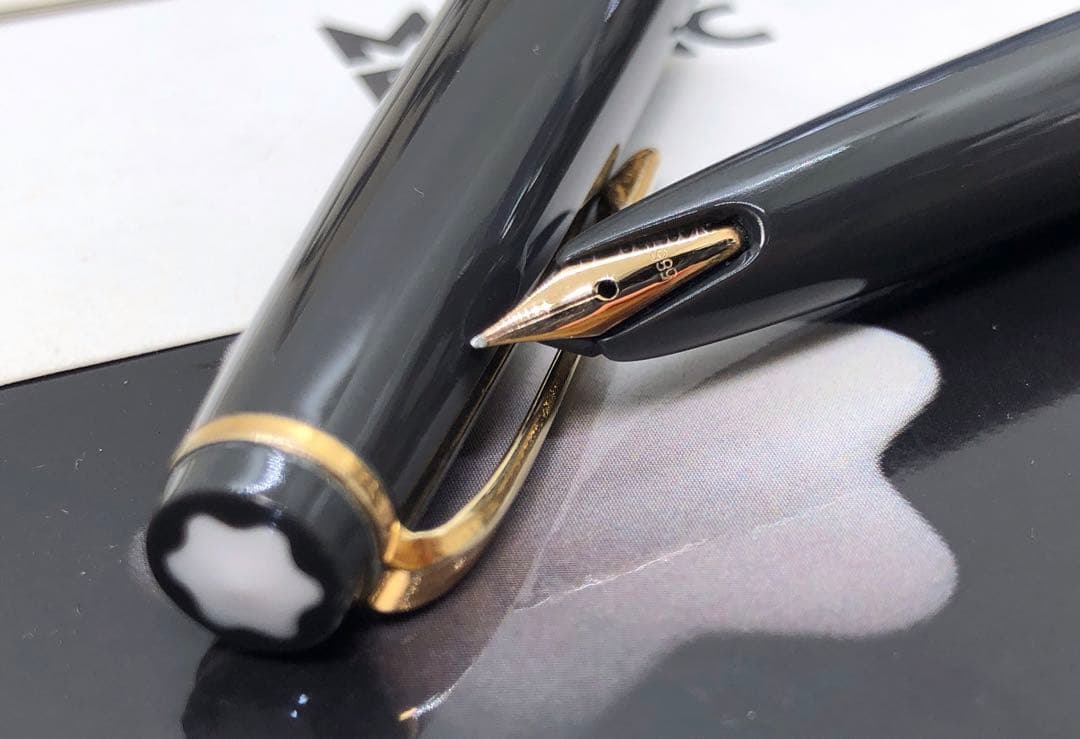 モンブラン　★非常に稀少なグレーカラー軸★No32本国に無い極少な輸出専用カラー