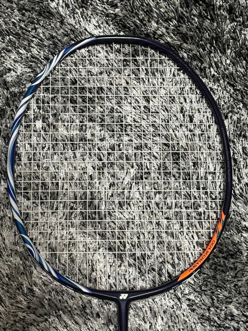 ヨネックス アストロクス100zz 廃盤品　ダークネイビー　3UG5