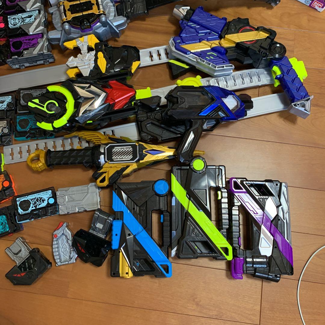 仮面ライダーゼロワン変身ベルド　まとめうり