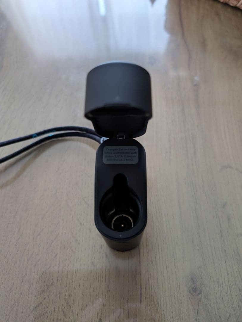 Olight Baton 4 Premium Edition 懐中電灯