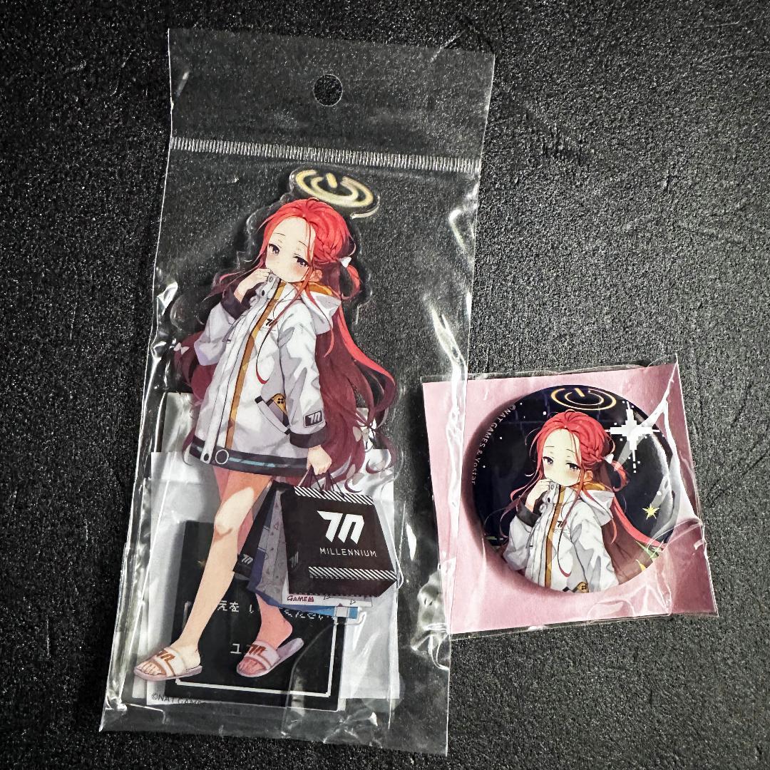 ブルーアーカイブ　スケートデッキ　アクリルスタンド　缶バッジ　花岡ユズ