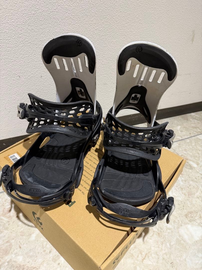 【限定モデル】FLUX 「Sadam Art」限定カラービンディング M