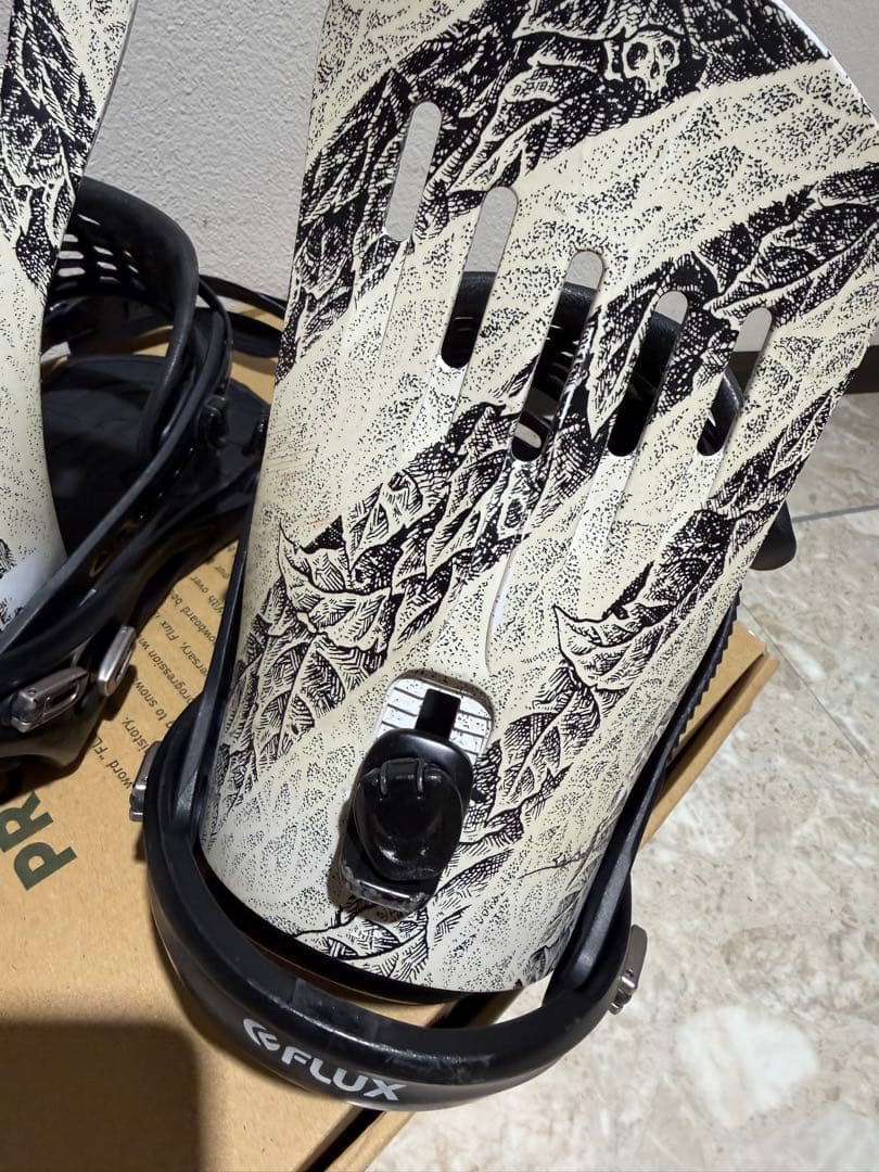 【限定モデル】FLUX 「Sadam Art」限定カラービンディング M