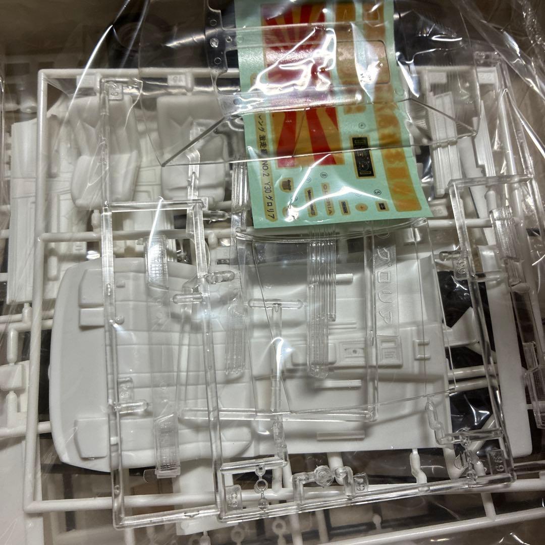 青島Y30 GLORIA プラスチックモデルキット 1/24絶版