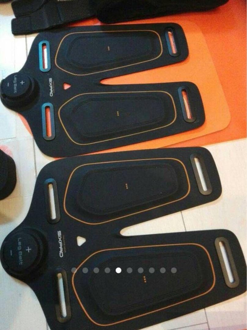 「専用」レッグベルト 充電式×２台セット　SIXPAD シックスパッド　正規品