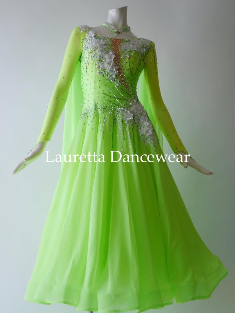 新品✨ラウレッタ 社交ダンスドレス ネオングリーン M 高級仕様 競技 デモ対応