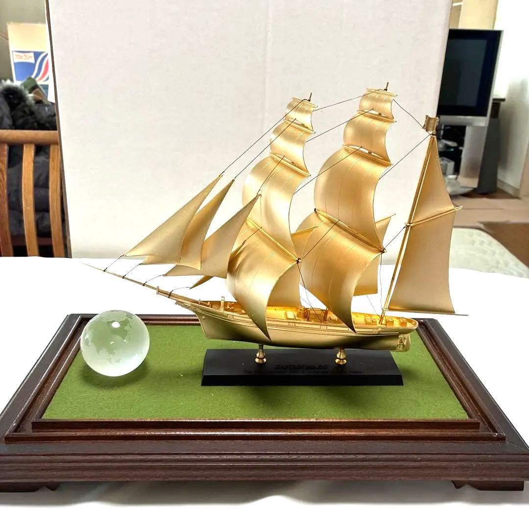 美術工芸品「咸臨丸」　金属製帆船　 ガラスケース付き