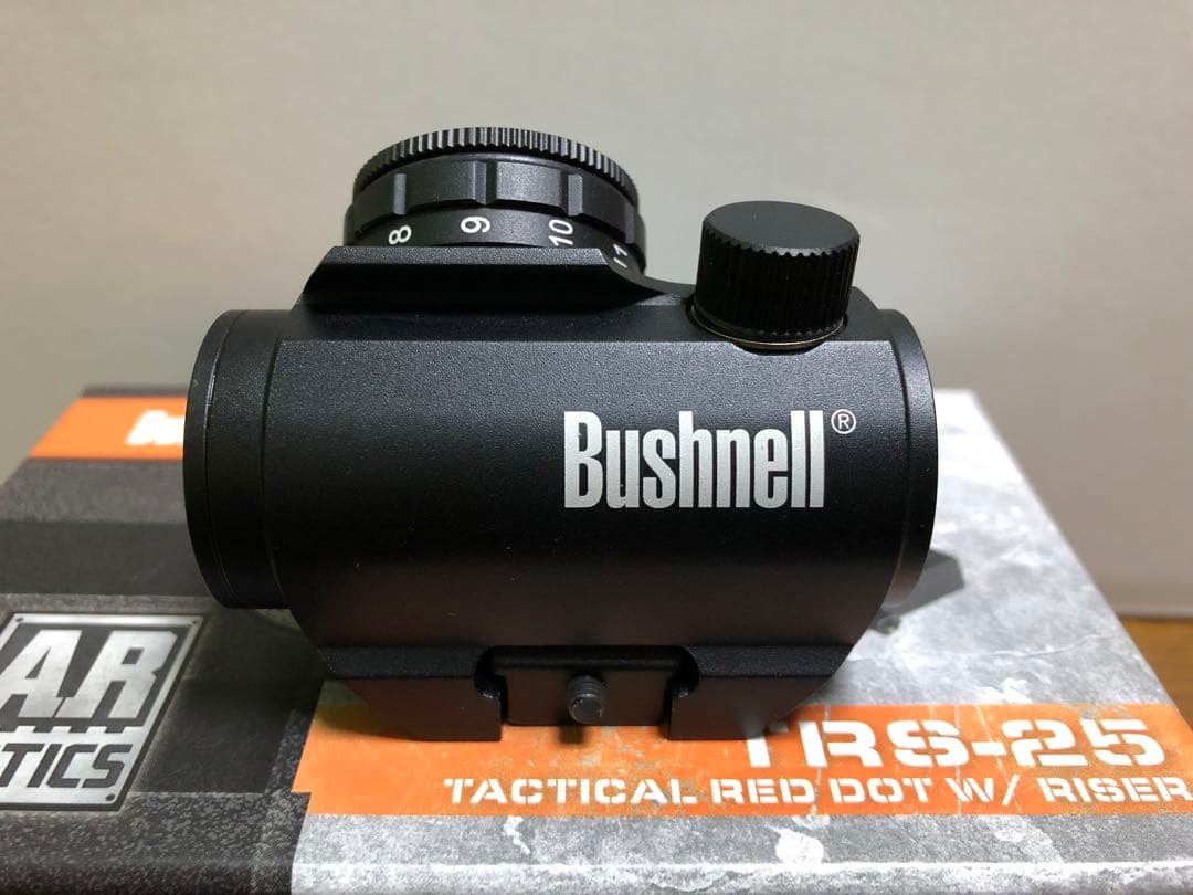 実物ブッシュネルTRS-25 TACTICAL RED DOT W/RISER