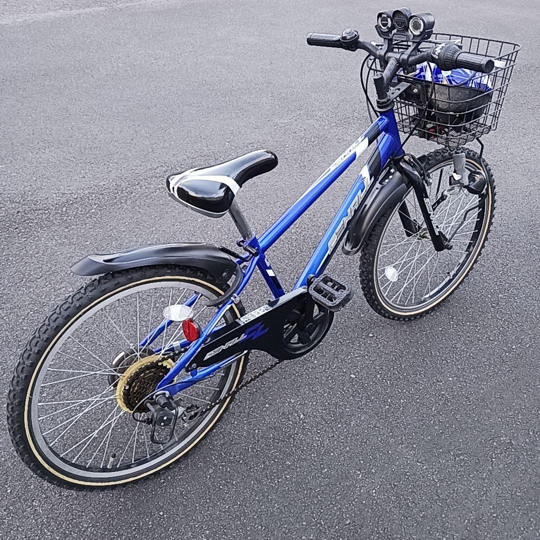 自転車　小学生　22インチ　6段変速　ヘルメット付き