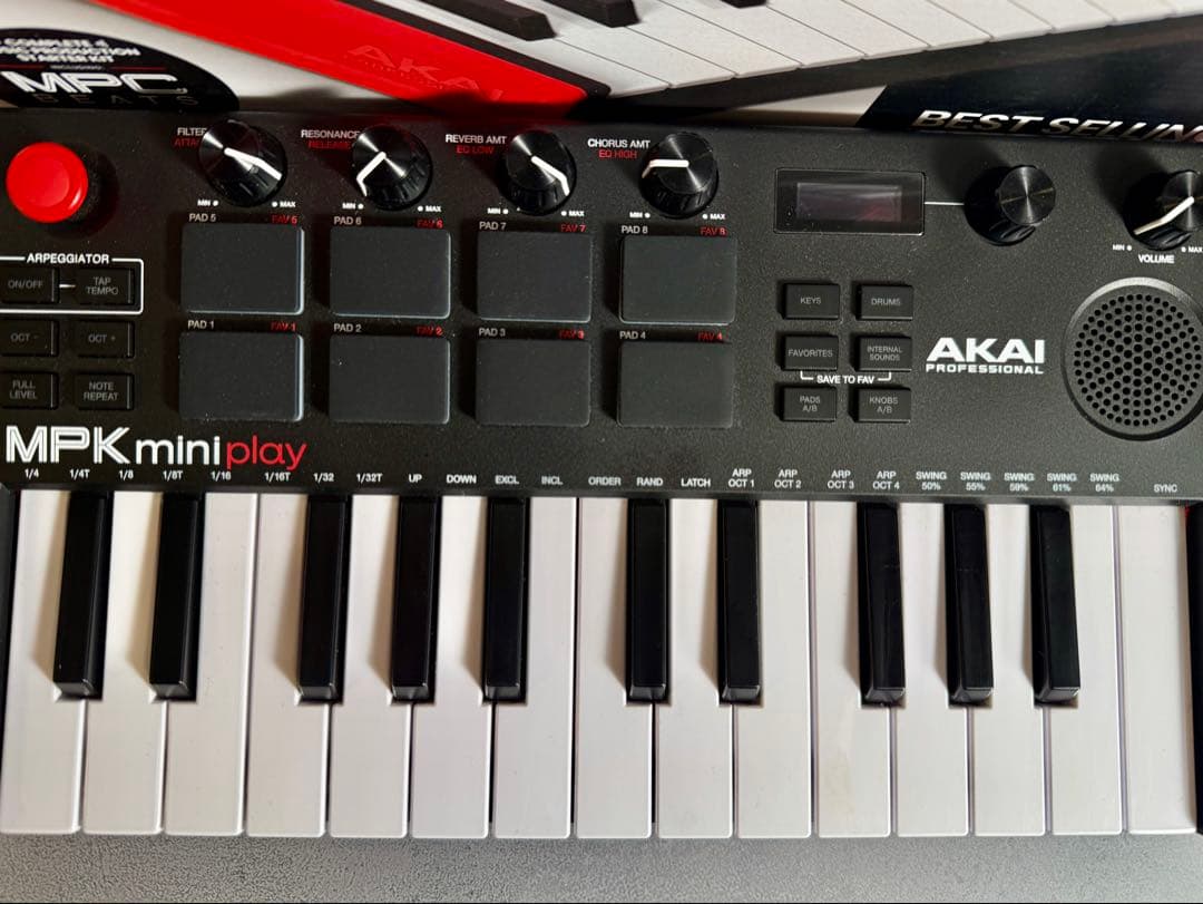 AKAI MPK mini play MK3 本体　スピーカー内蔵 25鍵