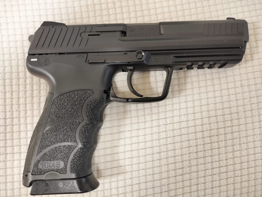 東京マルイ HK45 電動ガン 100連マガジン、バッテリー、充電器付