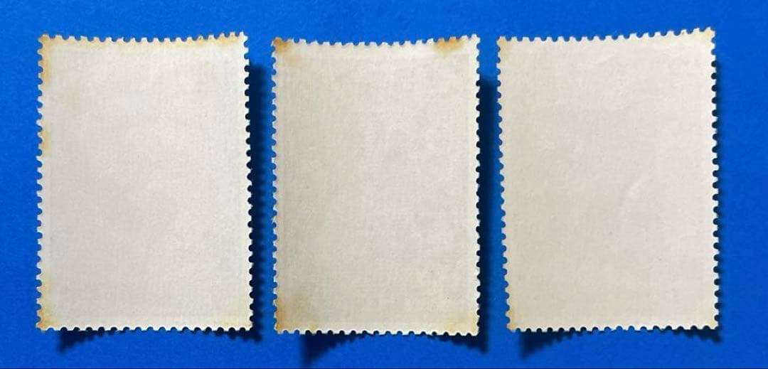 中華民国台湾切手　古物(故宮と中央博物館蔵)（1次〜6次）(未使用、18種完)