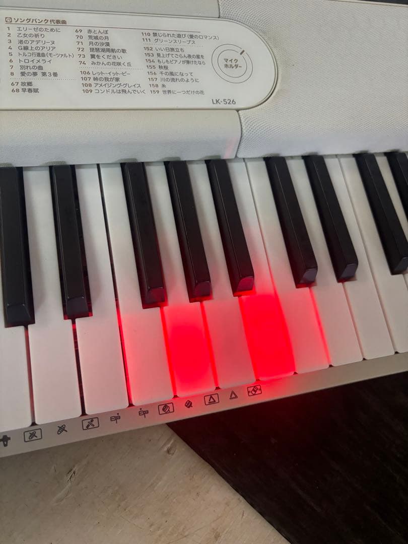【美品‼️22年製‼️】CASIO LK-526 光ナビゲーション付きキーボード