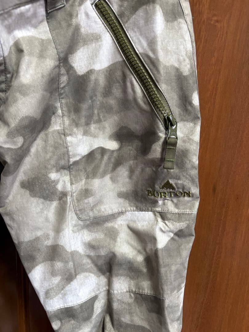 バートンBURTONスキー　スノーボードウエア　オリーブグリーン美品
