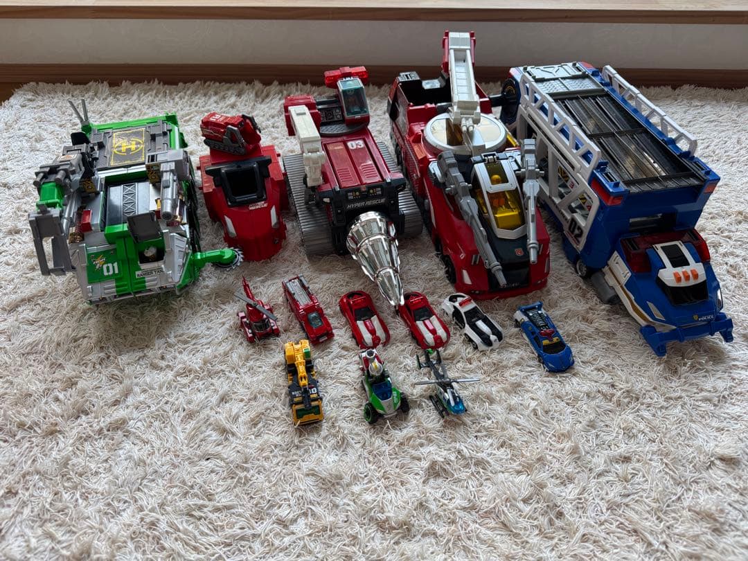 トミカ ミニカーとハイパーレスキュー大型車両セット