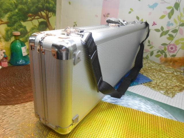 新品未使用(送料無料)11.980円三線専用N肩紐付き一丁入アルミハードケース