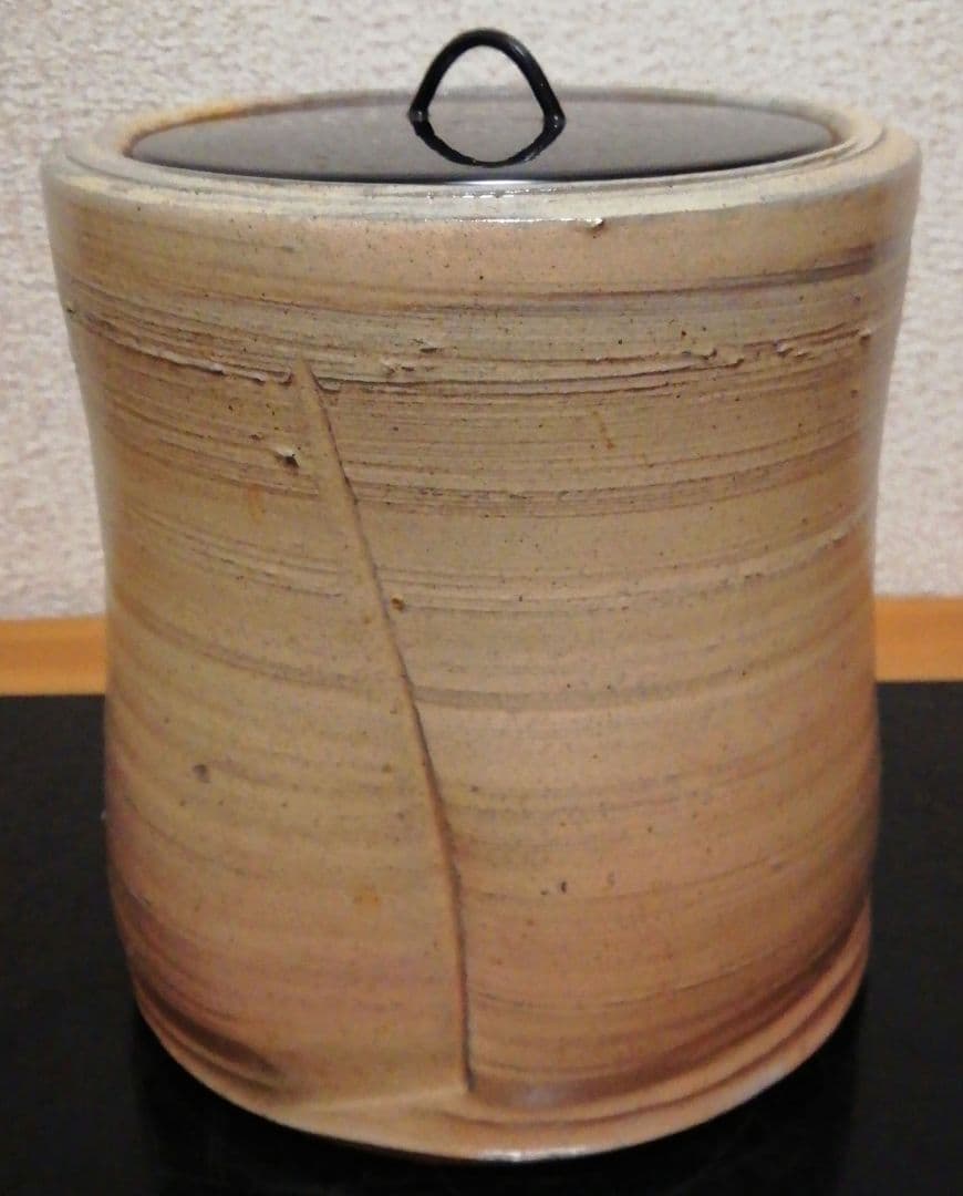 市野豊治作　白丹波　箆目　水指　共箱　共布　略歴付　茶道具