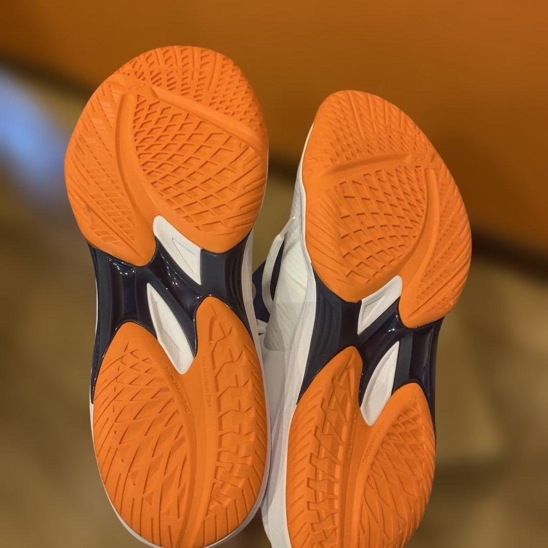 ASICS バレーボールシューズ ホワイト/オレンジ　29.5cm