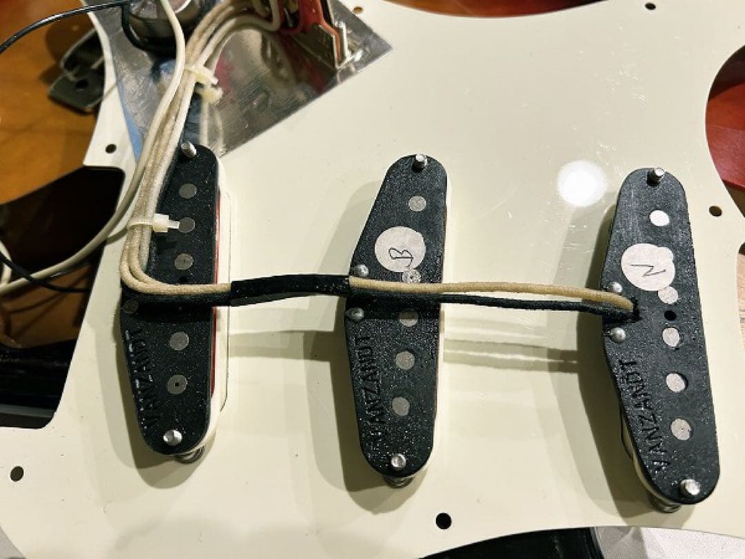 ギター SONIC STR 3-Color Sunburst