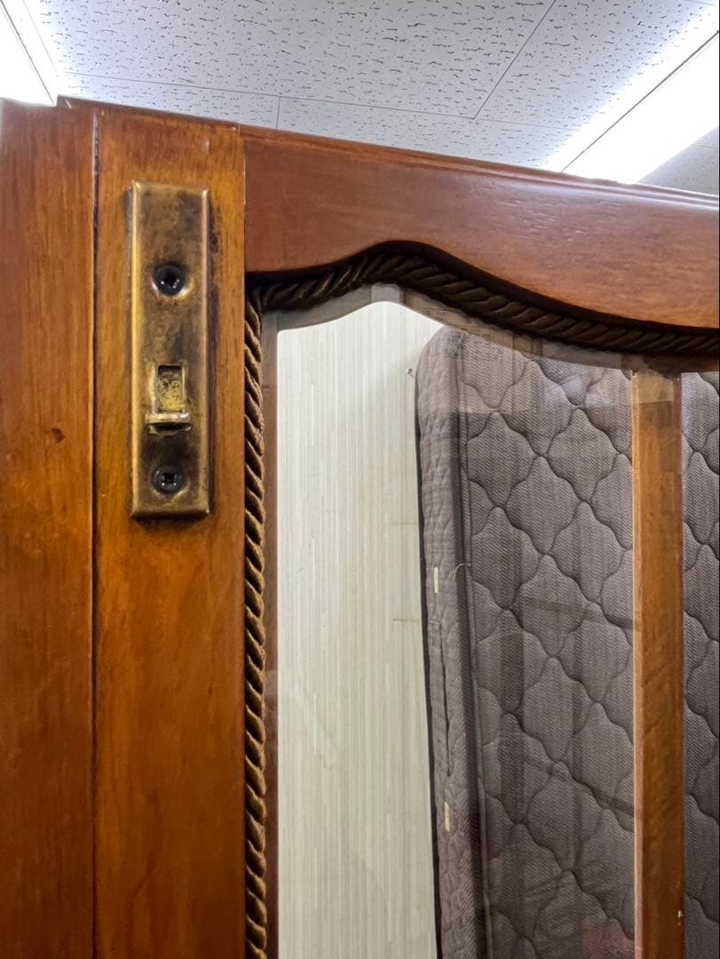 キュリオケース コレクションボード カップボード 輸入家具 木製 鍵付き