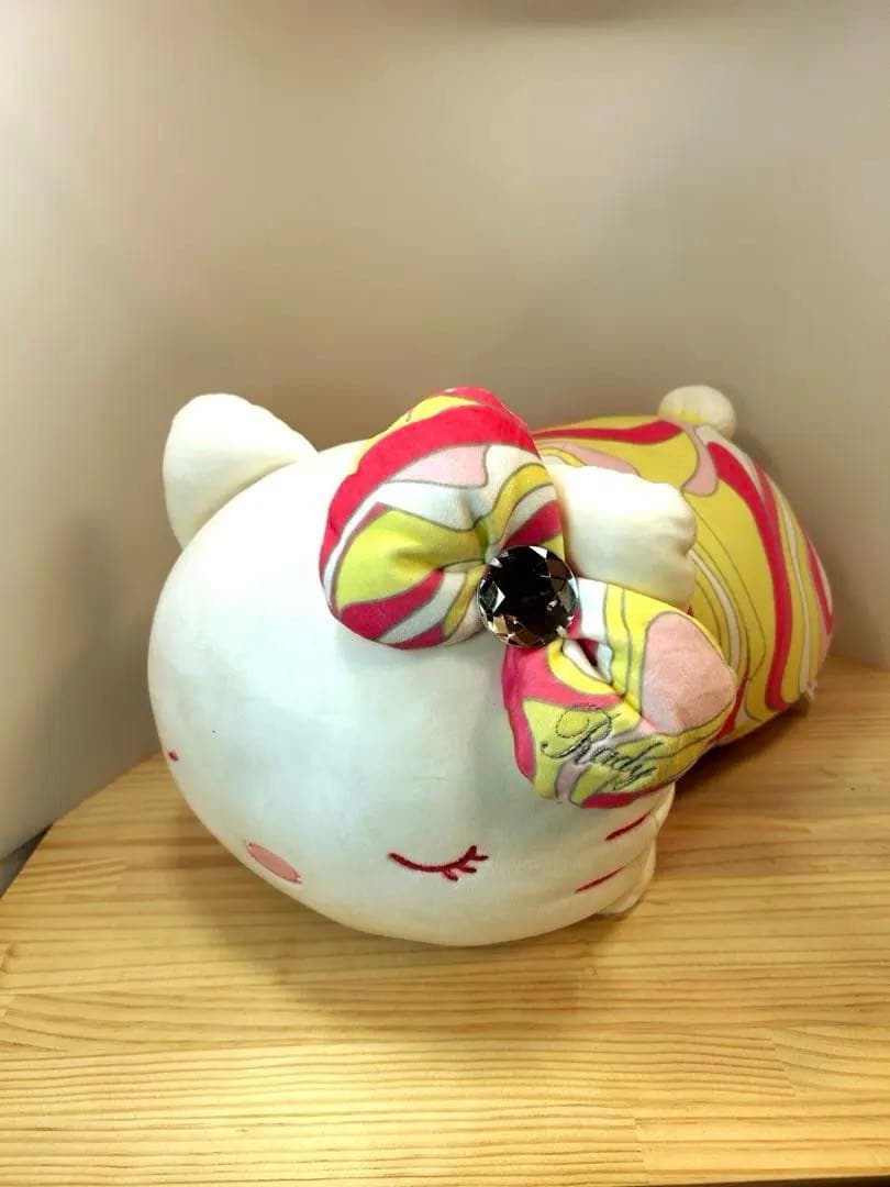 【超希少】Rady × ハローキティ コラボ ぬいぐるみ クッション マーブル柄