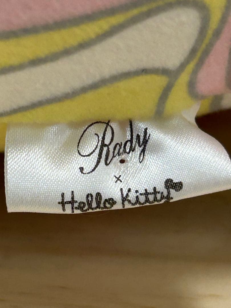 【超希少】Rady × ハローキティ コラボ ぬいぐるみ クッション マーブル柄