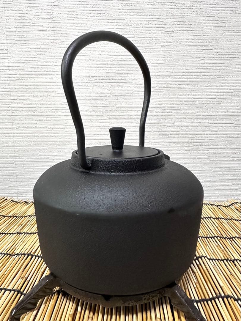 美品、供箱、取説付　三条特殊鋳工所造UNILLOY 鉄瓶１リットル　南部鉄瓶