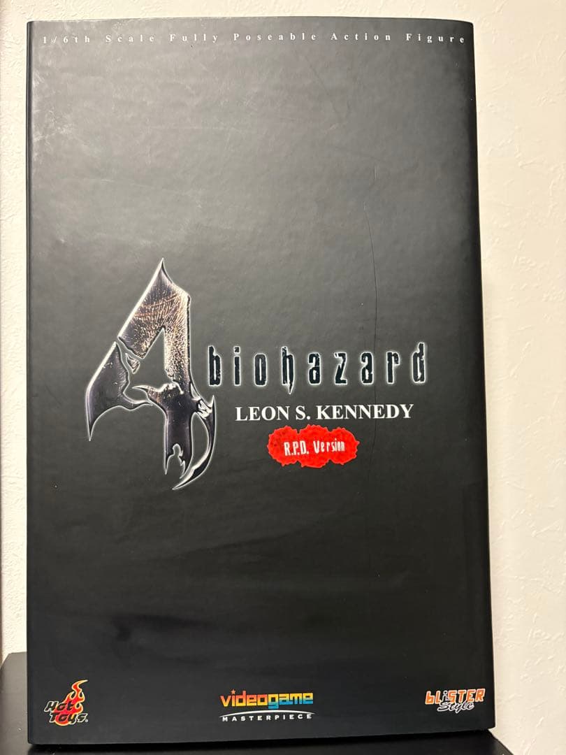 ホットトイズ　バイオハザード４フィギュア　レオン・Ｓ・ケネディー（ＲＰＤ版）
