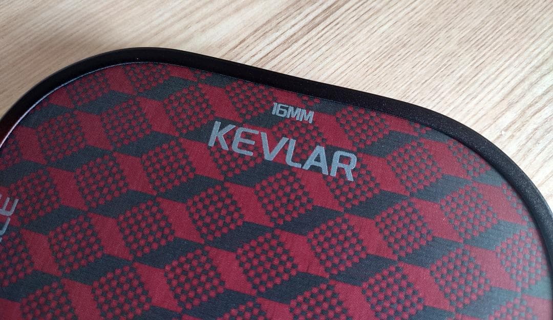 ピックルボール パドル KEVLAR ケブラー 赤い 黒 16mm Fly