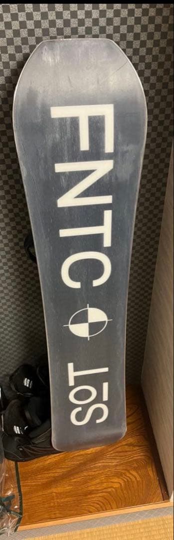 美品　値下げ可　FNTC SOT スノーボード 黒 サロモンビンディング付き
