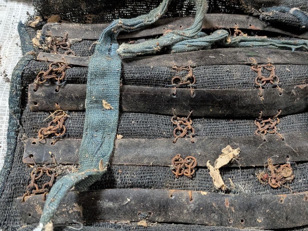 時代本歌武具合戦残骸シリーズ鉄地片袖籠手脛当凄まじい迫力当時物コレクション