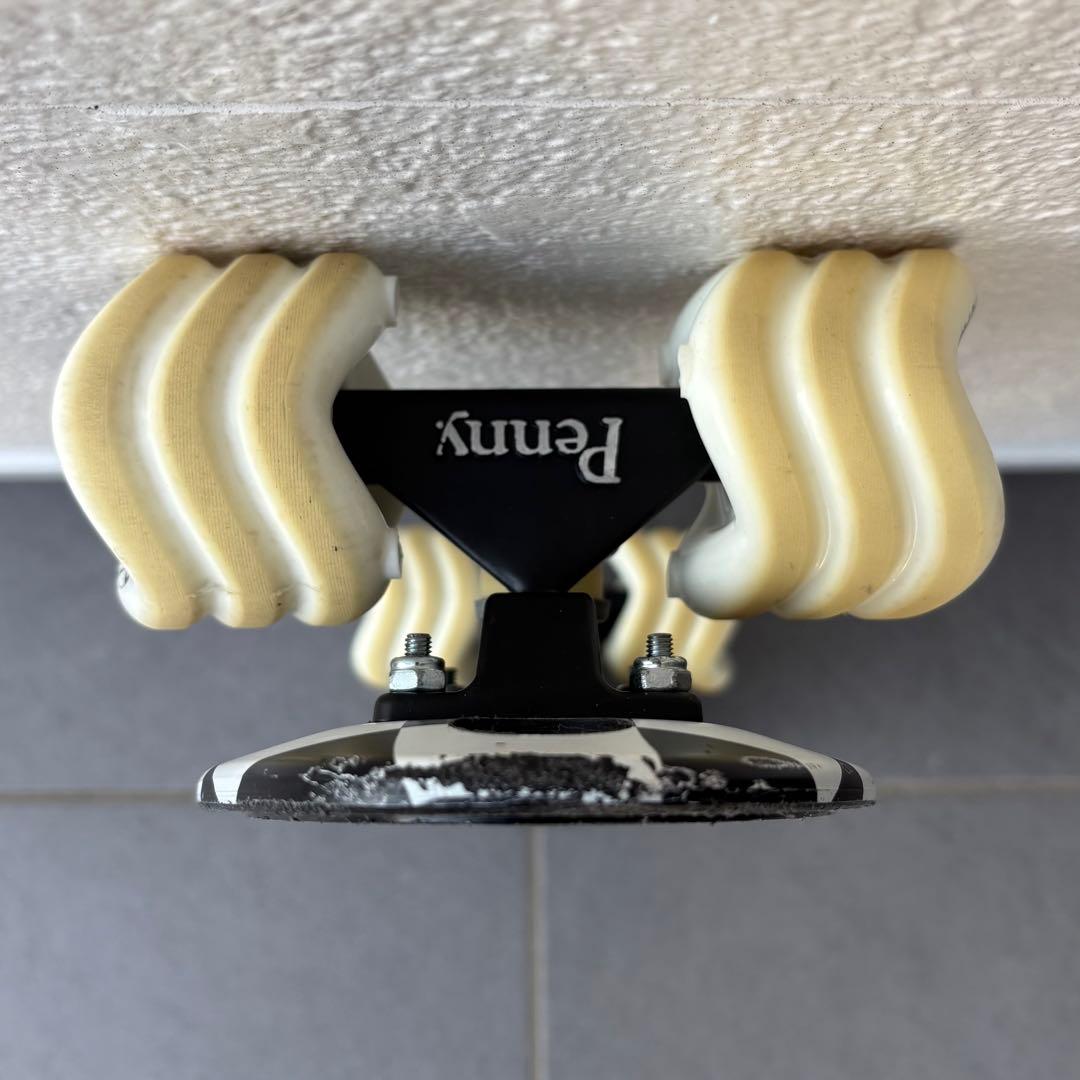 【最終価格】フルカスタム ペニー 22インチ シャークウィール 72mm DNA