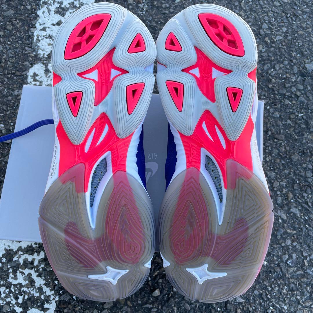 バレボールシューズ26.5 ミズノ　ウエーブライトニングNEO