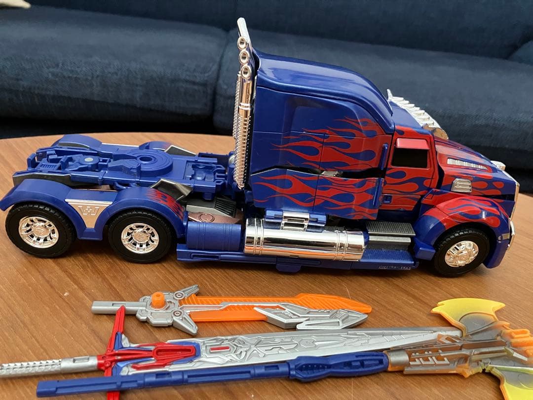 トランスフォーマー TLK-15 キャリバーオプティマスプライム　フィギュア