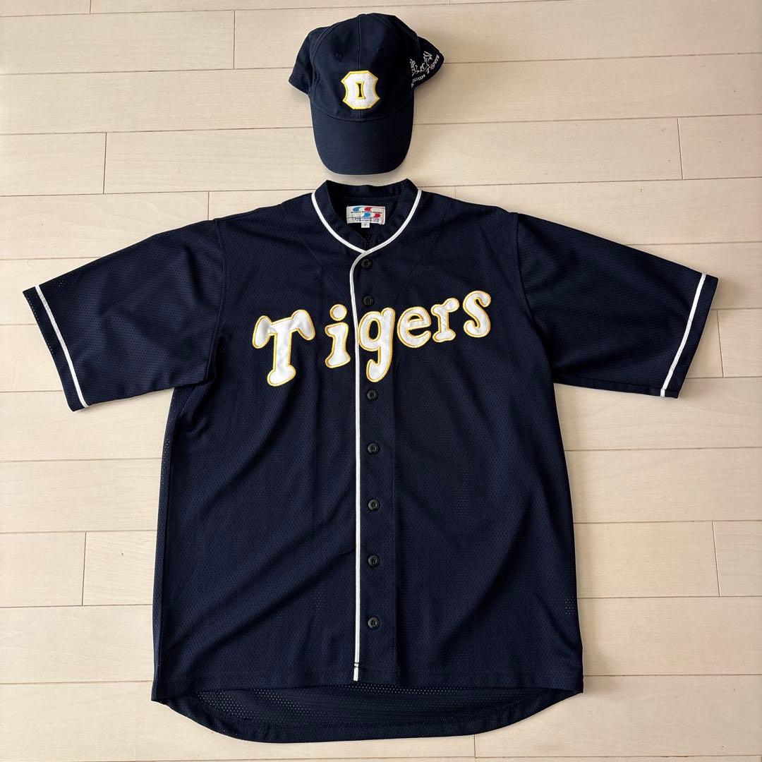 阪神タイガース　復刻レプリカユニフォームＬ（未使用に近い）&応援Ｔシャツセット
