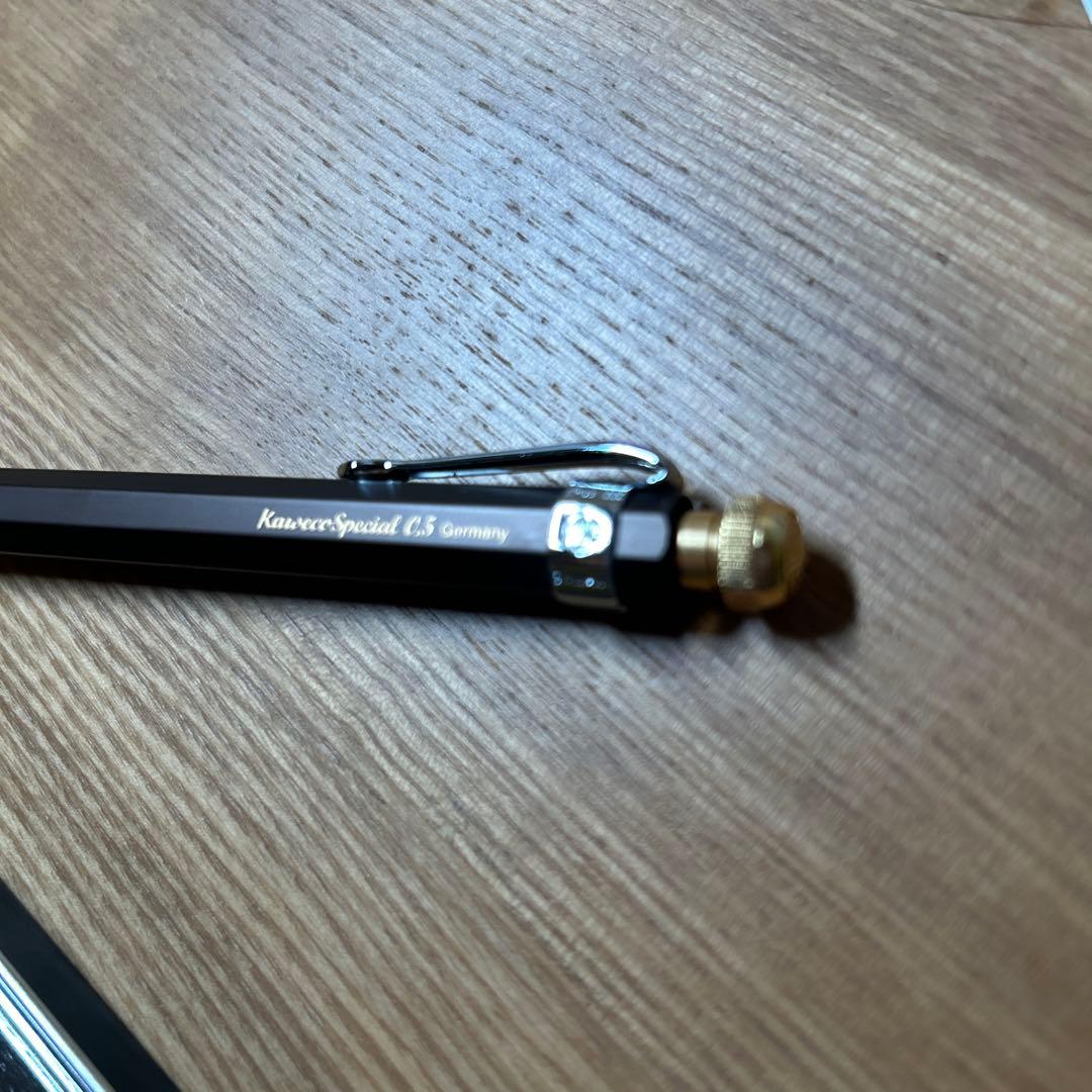 伊東屋限定　カヴェコスペシャルオリーブブラウン0.5mm