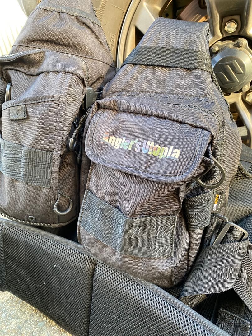 Angler's Utopiaフローティングベスト　ブラック　APIA