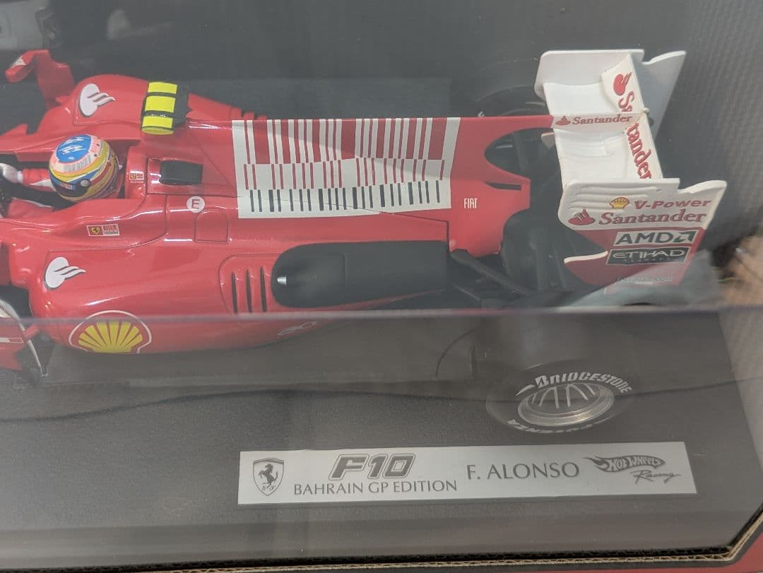 1/18 ホットウィール F10 F.ALONSO 　バーレーンGP　アロンソ