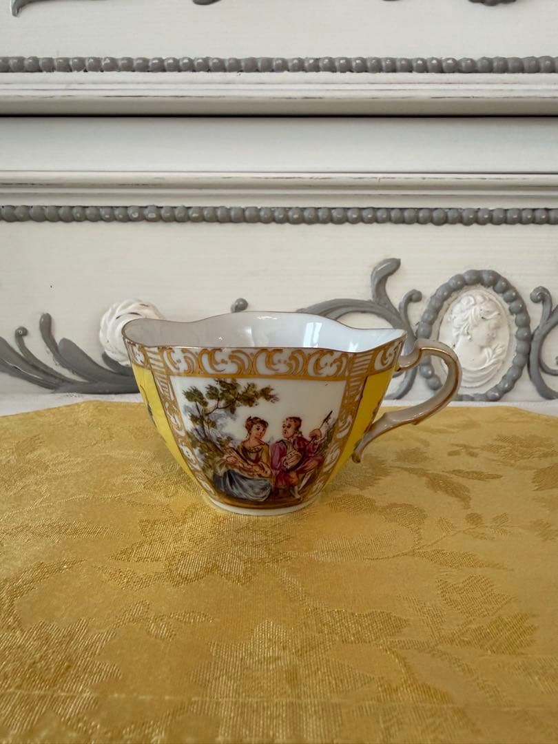 【希少】ドレスデン カール・ティーメ　 カップ＆ソーサー恋人図 イエロー 手描き