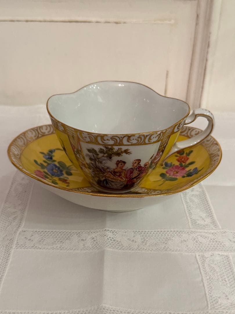 【希少】ドレスデン カール・ティーメ　 カップ＆ソーサー恋人図 イエロー 手描き