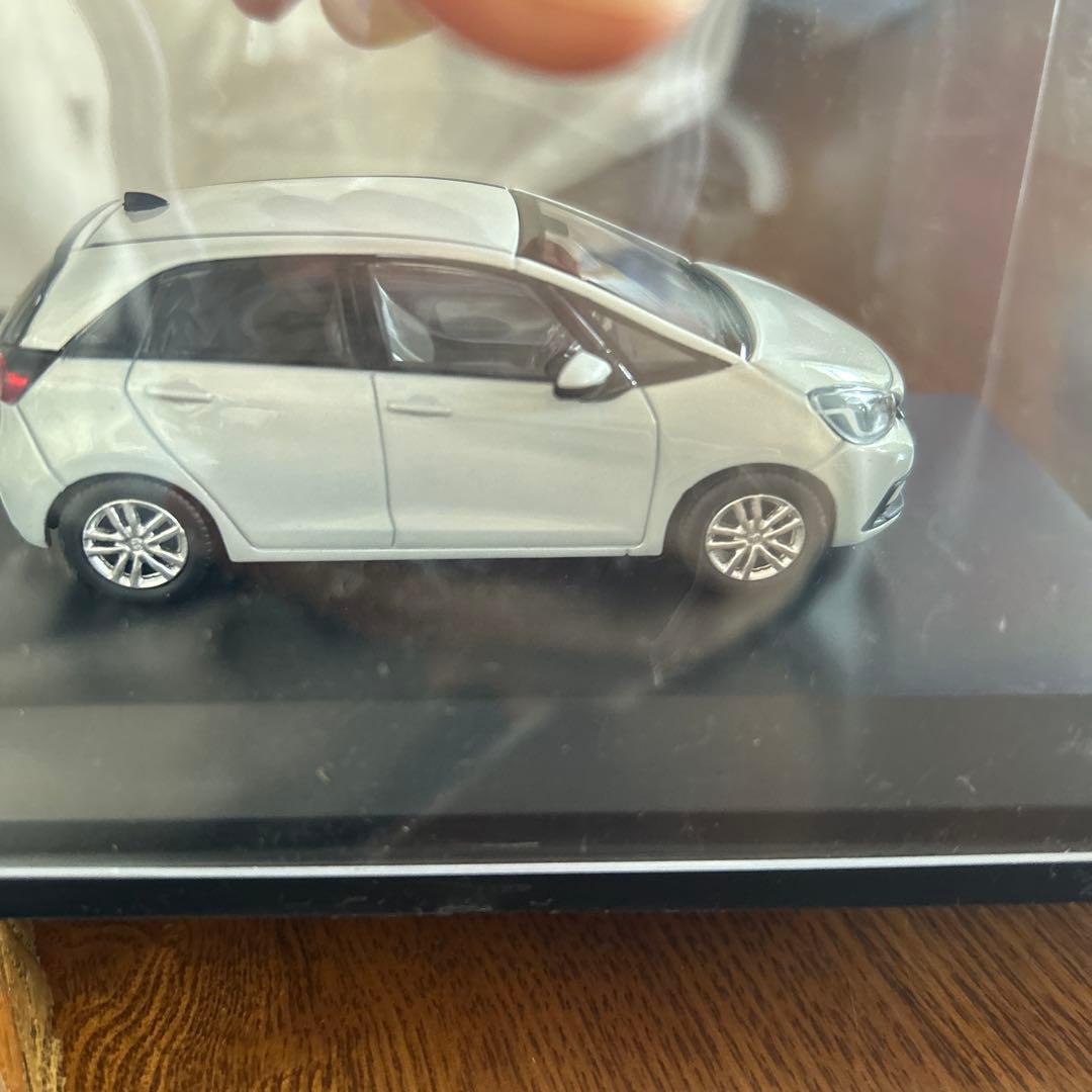 ホンダFITGRミニカー1/43サンライトホワイトパールライトブルーメタリック