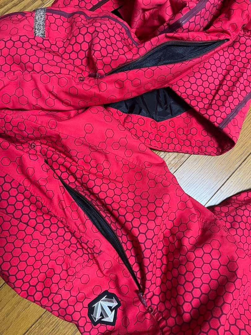 DIGENTE SSサイズ　レッド スキーウェア ハニカムデザイン　上下