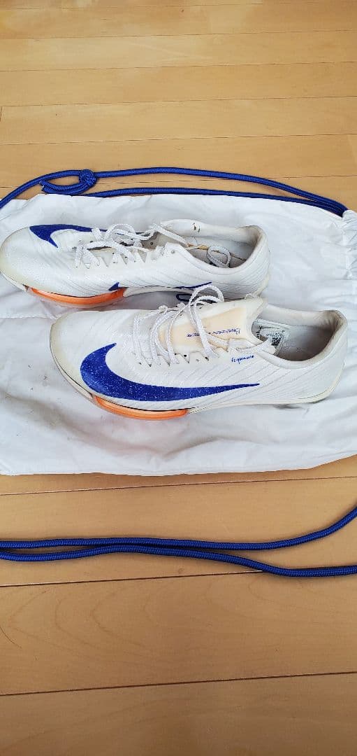 Nike スパイクシューズ ホワイト/ブルー/オレンジ