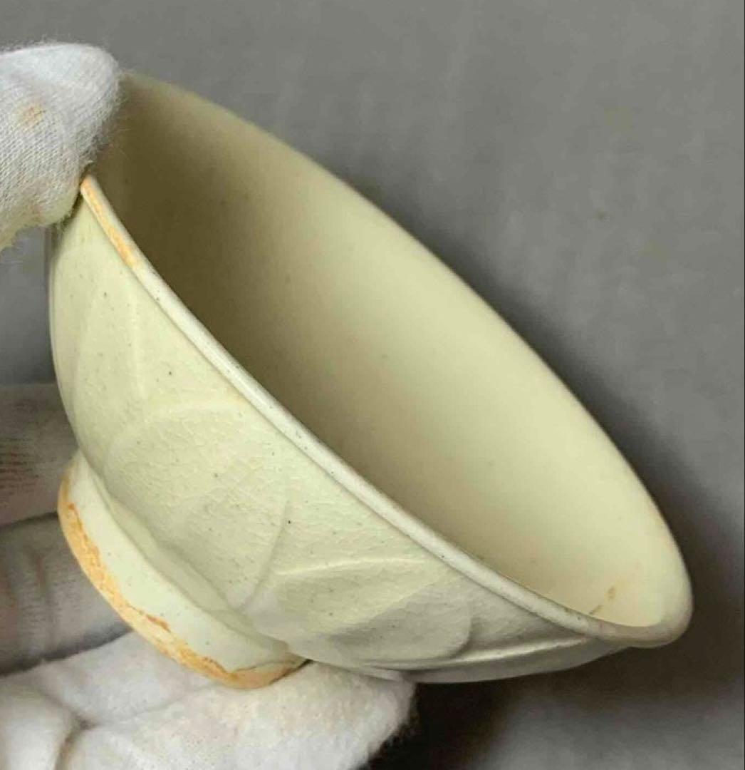 中国 無地蓮弁碗　f2250220