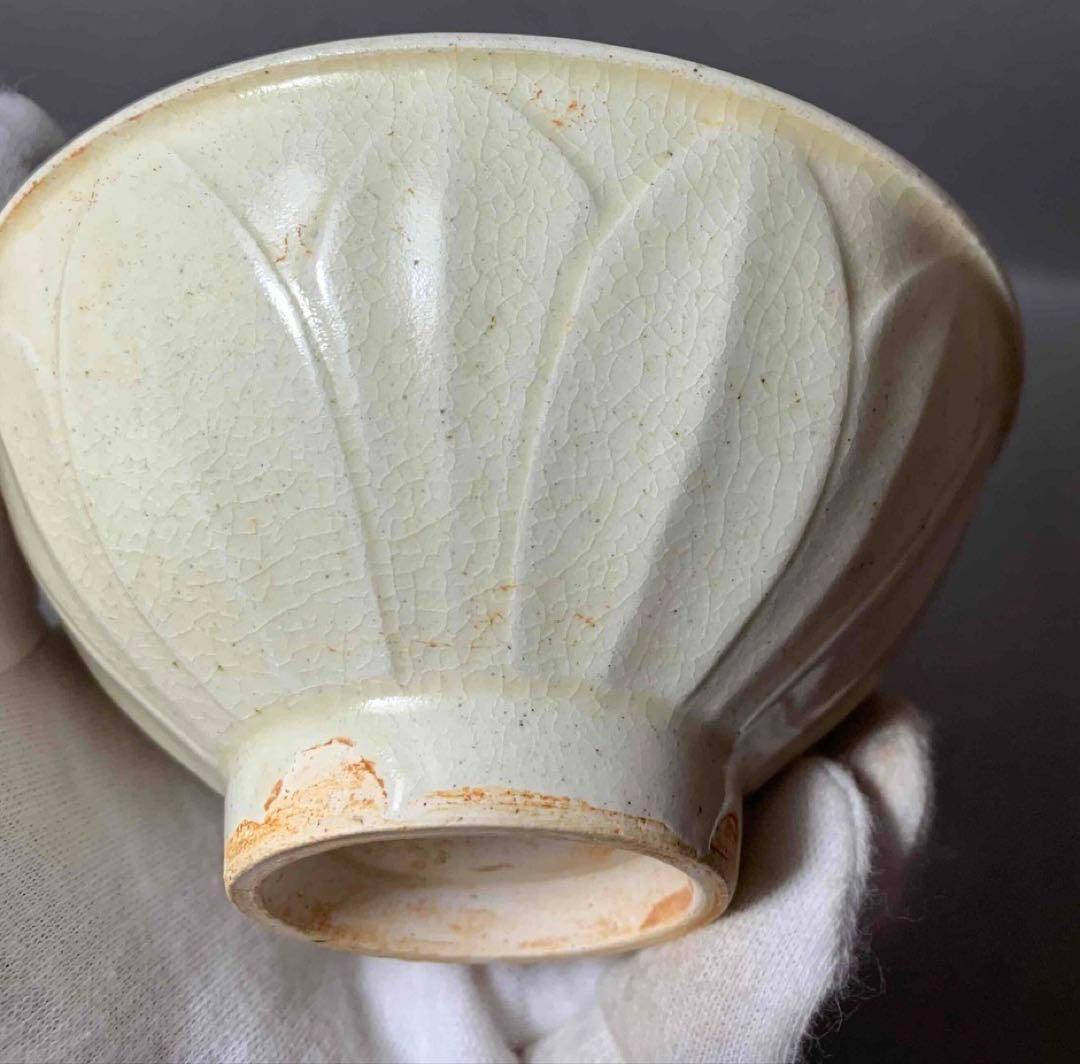 中国 無地蓮弁碗　f2250220