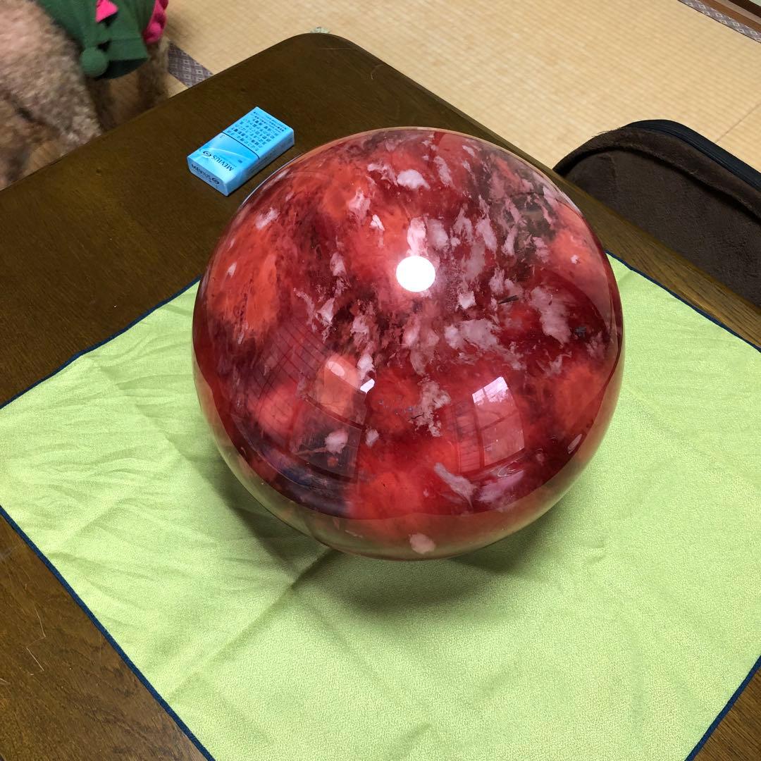赤玉水晶(超巨大玉)