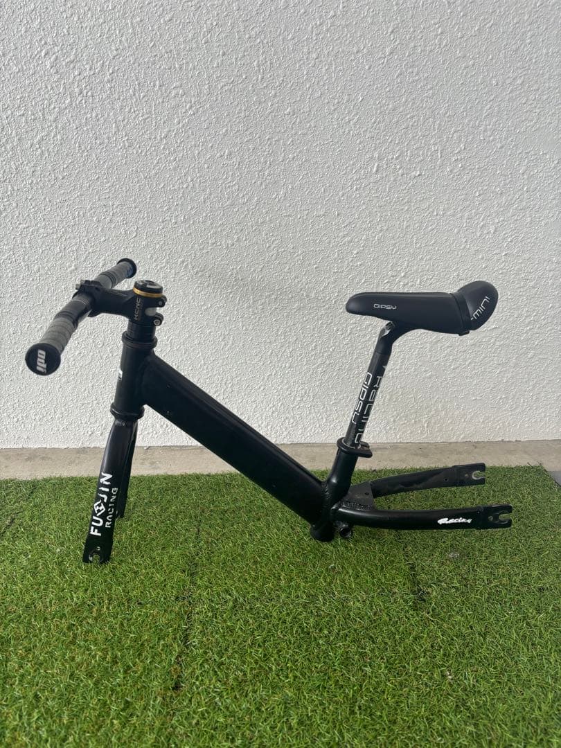 バニッシュ アルミフレーム　ランバイク