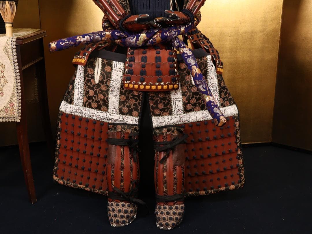 BLACK　BY01　甲冑　具足　着用鎧　龍日輪前立　鎧櫃付き　等身大　現