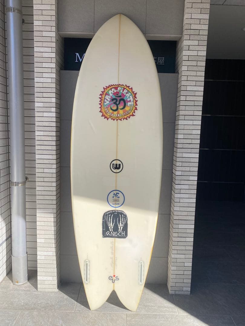 バンパイレーツサーフボード　ツインフィッシュ　5'8 GNECH